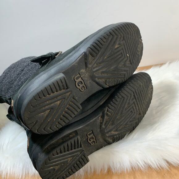 Ugg Women's Robbie Side Zip Leather & Wool Boots Size 6 - Picture 9 of 10